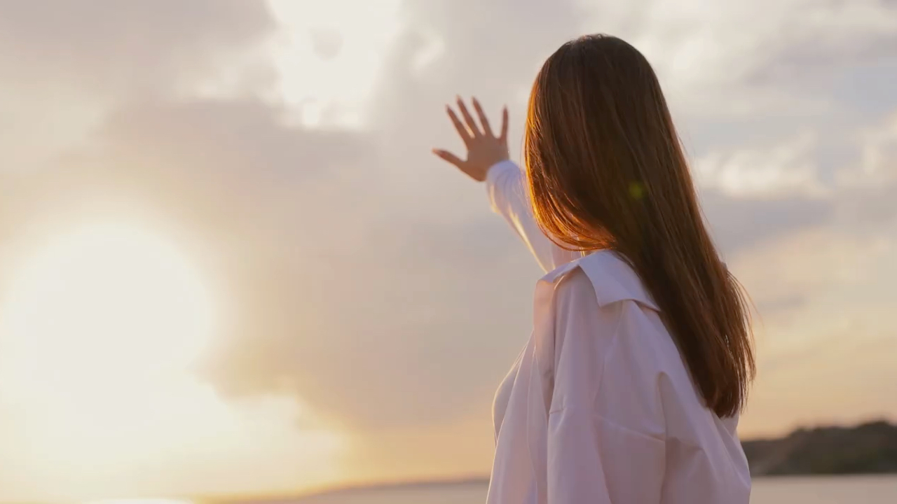 追光的人终会光芒万丈