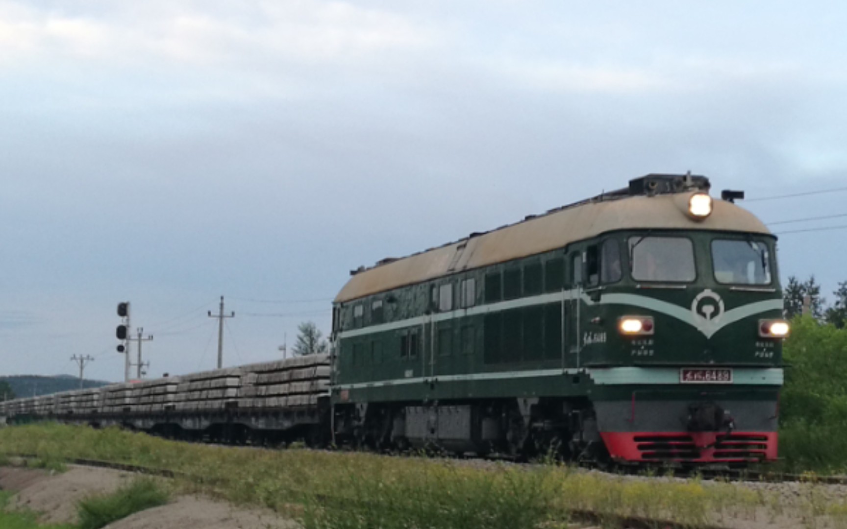 【中国铁路】57051次阿里河站二道通过_哔哩哔哩_bilibili