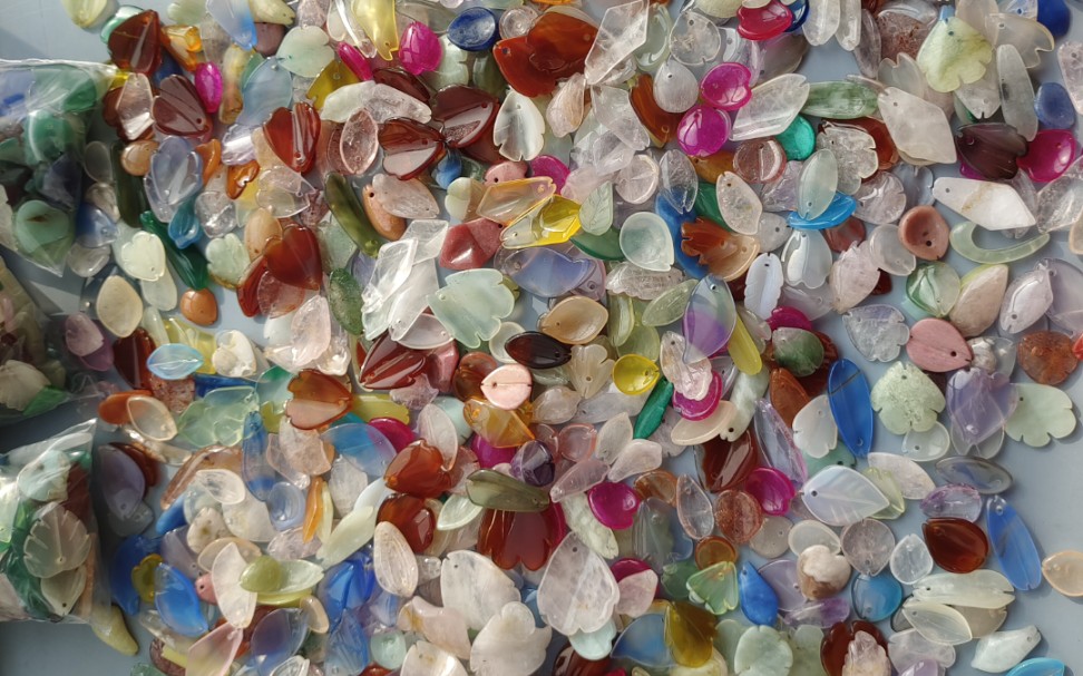 【出发簪材料】一元一个天然石花瓣叶子雕件打包0.85一个