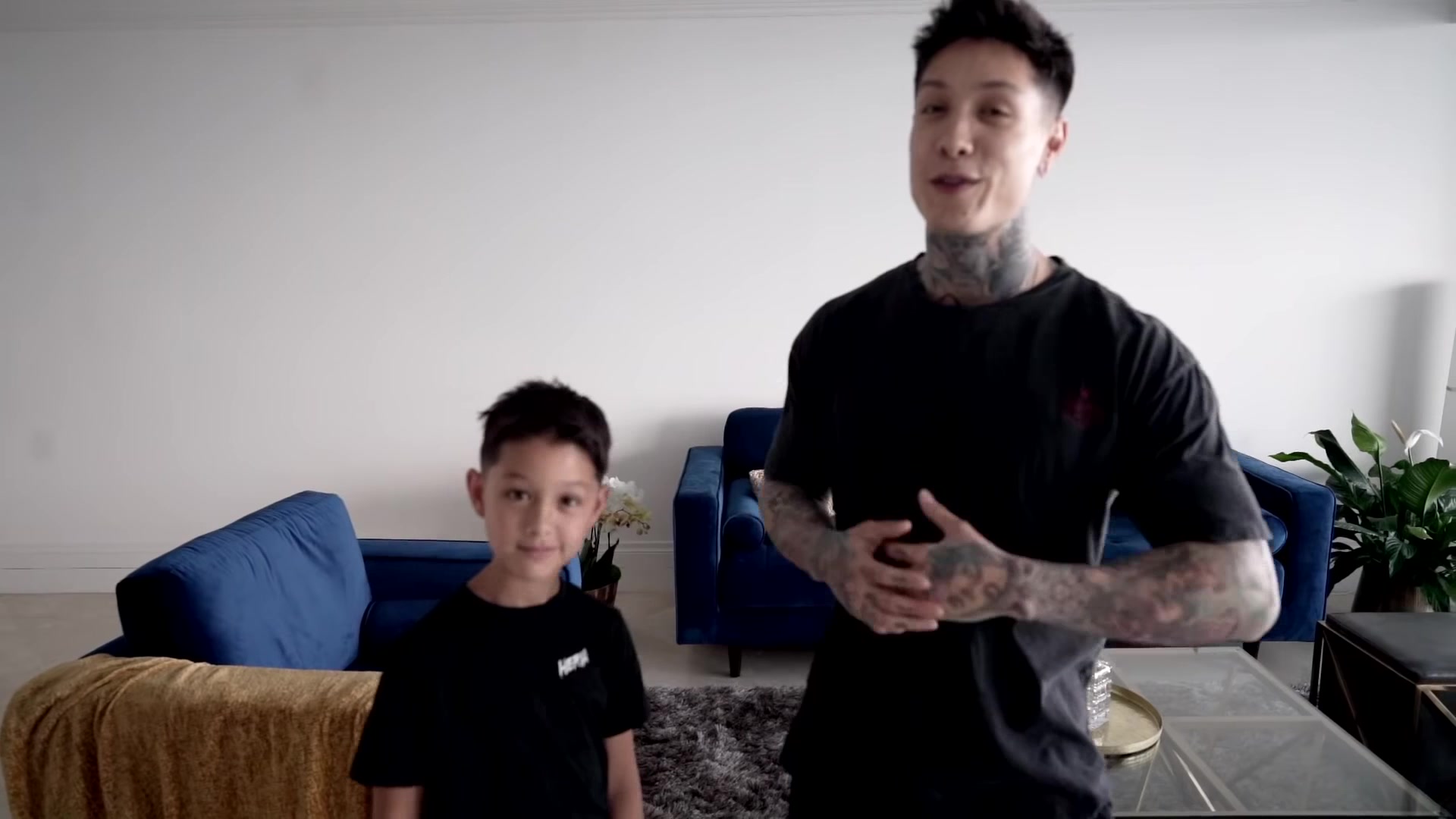 thenxchrisheria2020父亲节与儿子玩耍训练