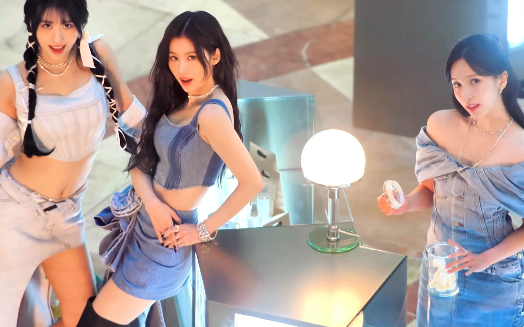 misamo「marshmallow」music video