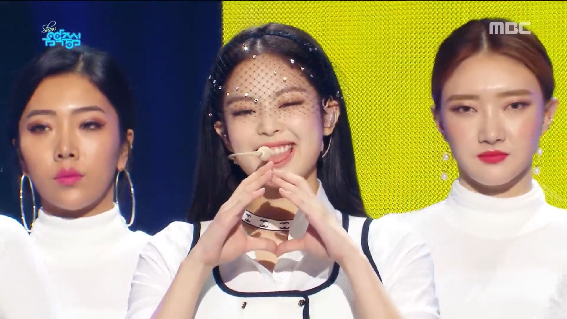 头纱太绝!jennie《solo》打歌舞台 直拍 181215