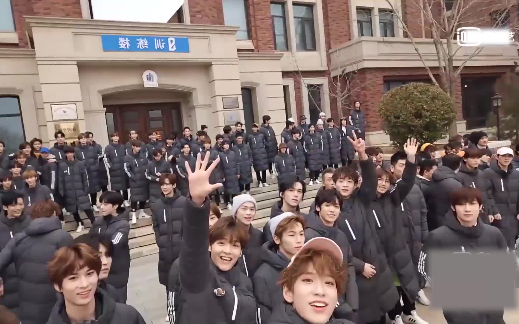 【青3】大厂男孩们的欢乐时光 集体广场舞?