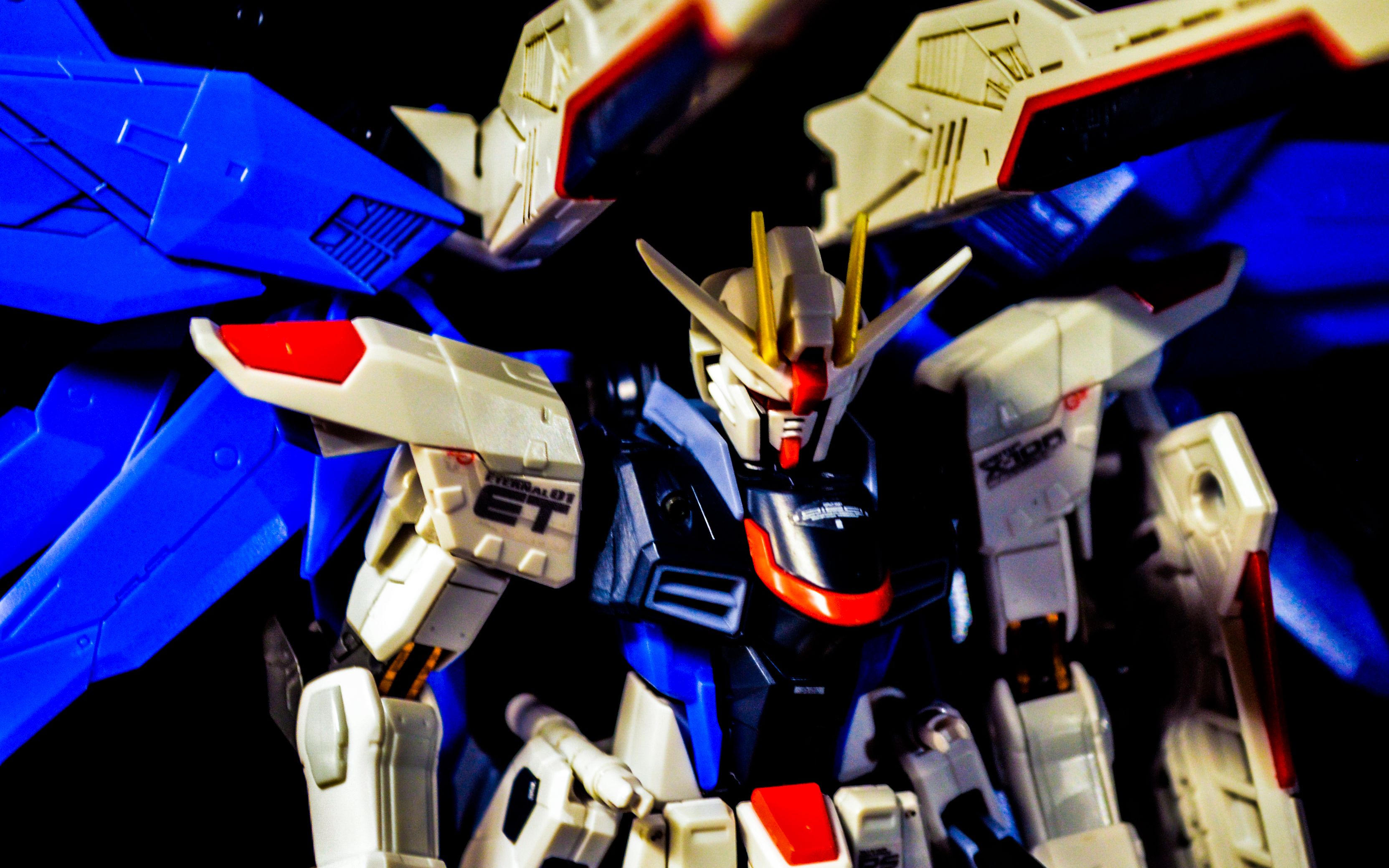 解压拼装过程万代模型rg05自由高达seed