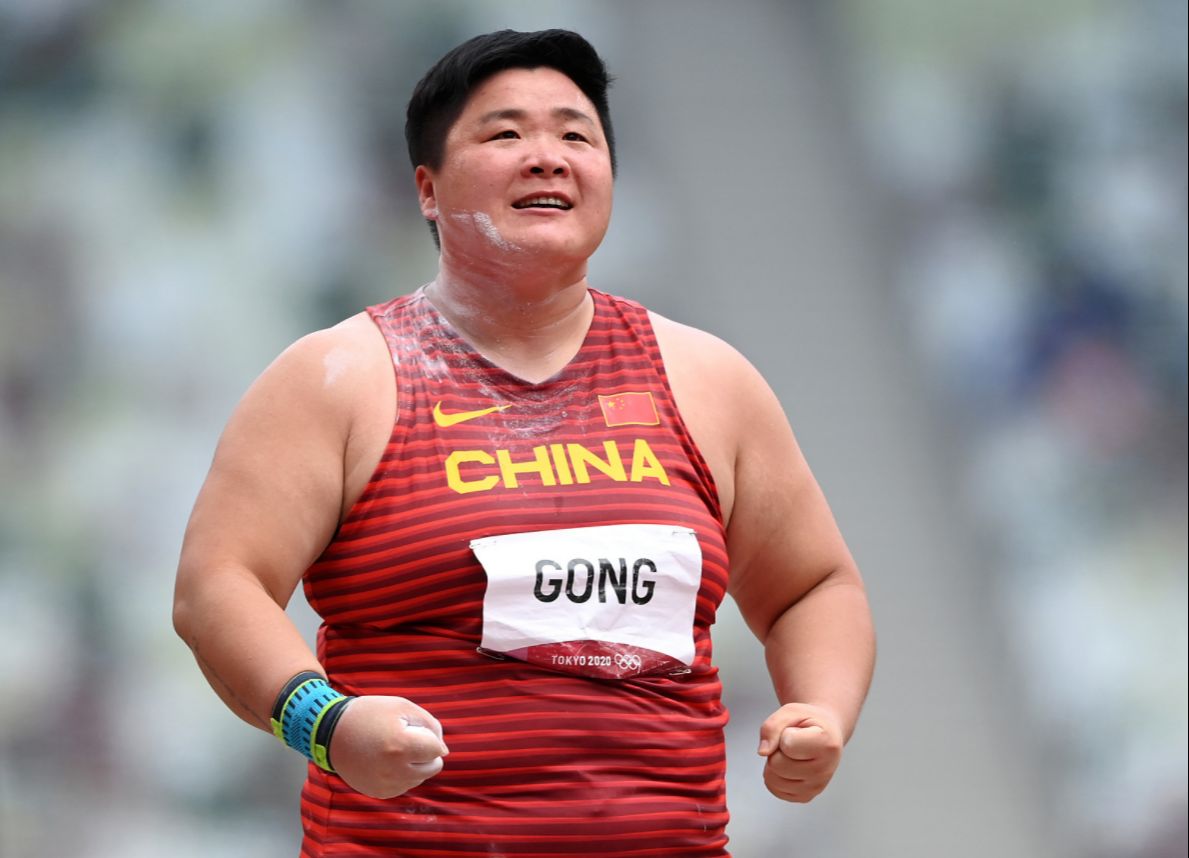 巩立姣:怒目圆瞪震慑美国人,首个田赛奥运冠军,她代表中国力量