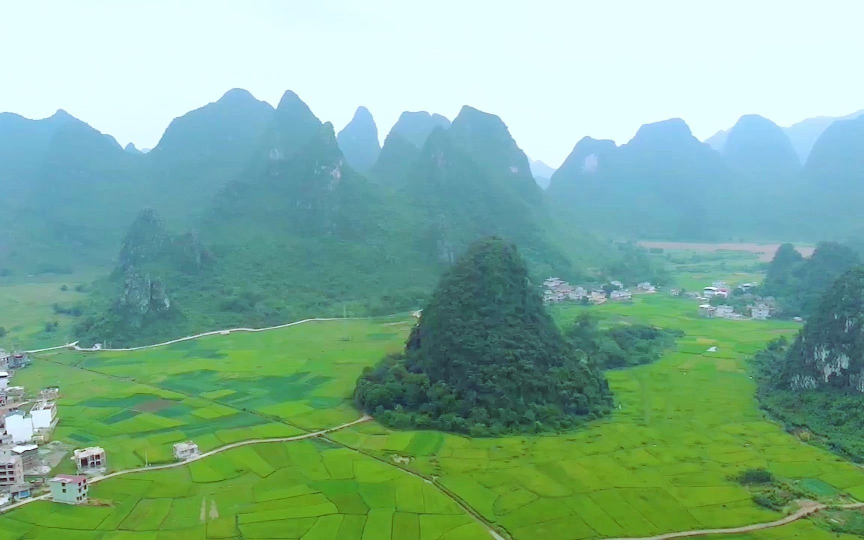 [图]自驾桂林路上身处山水之中航拍桂林临桂四塘村美景