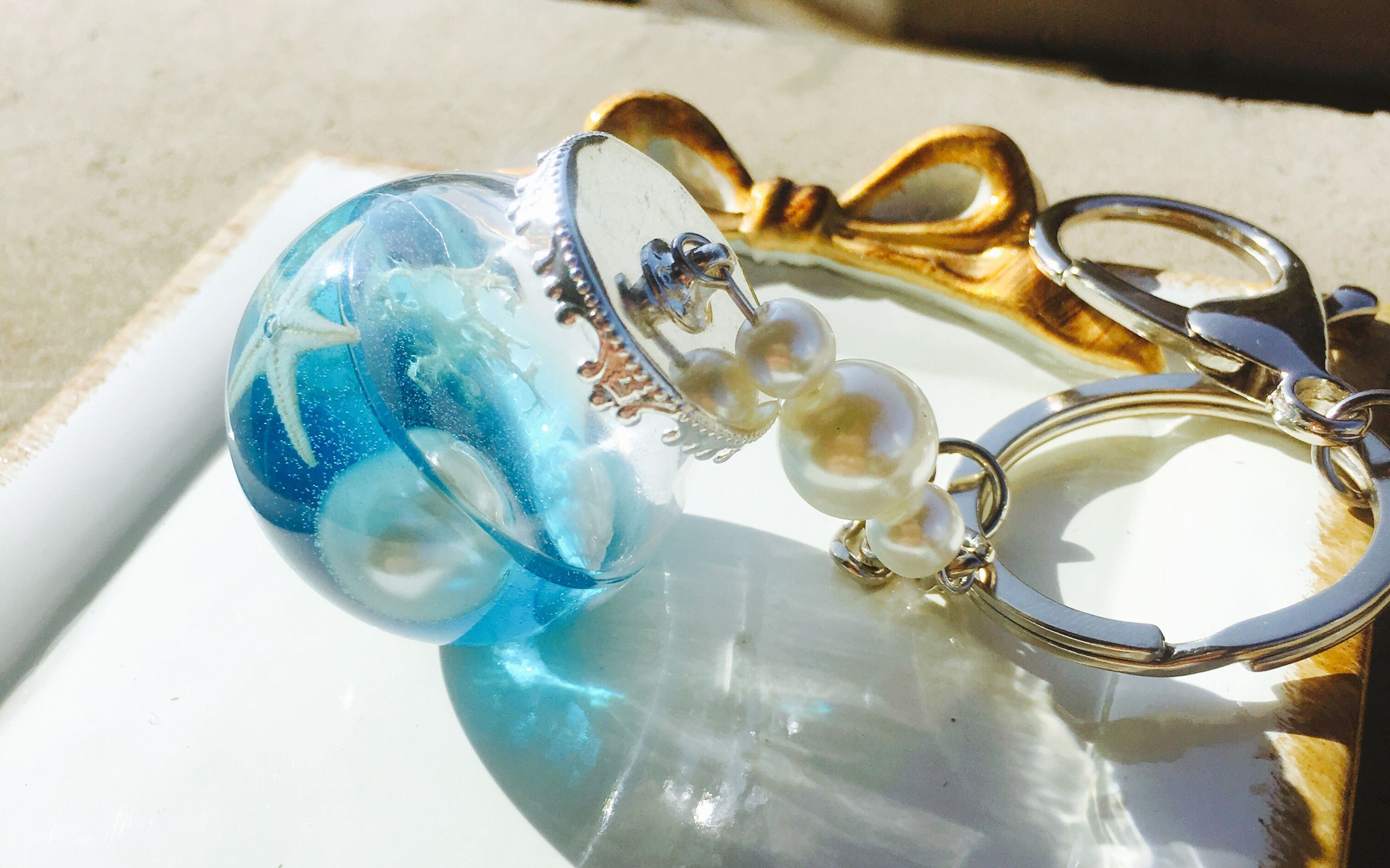 滴胶教你做超简单海洋滴胶玻璃罩球片尾有福利哦挂钥匙挂包包或者当