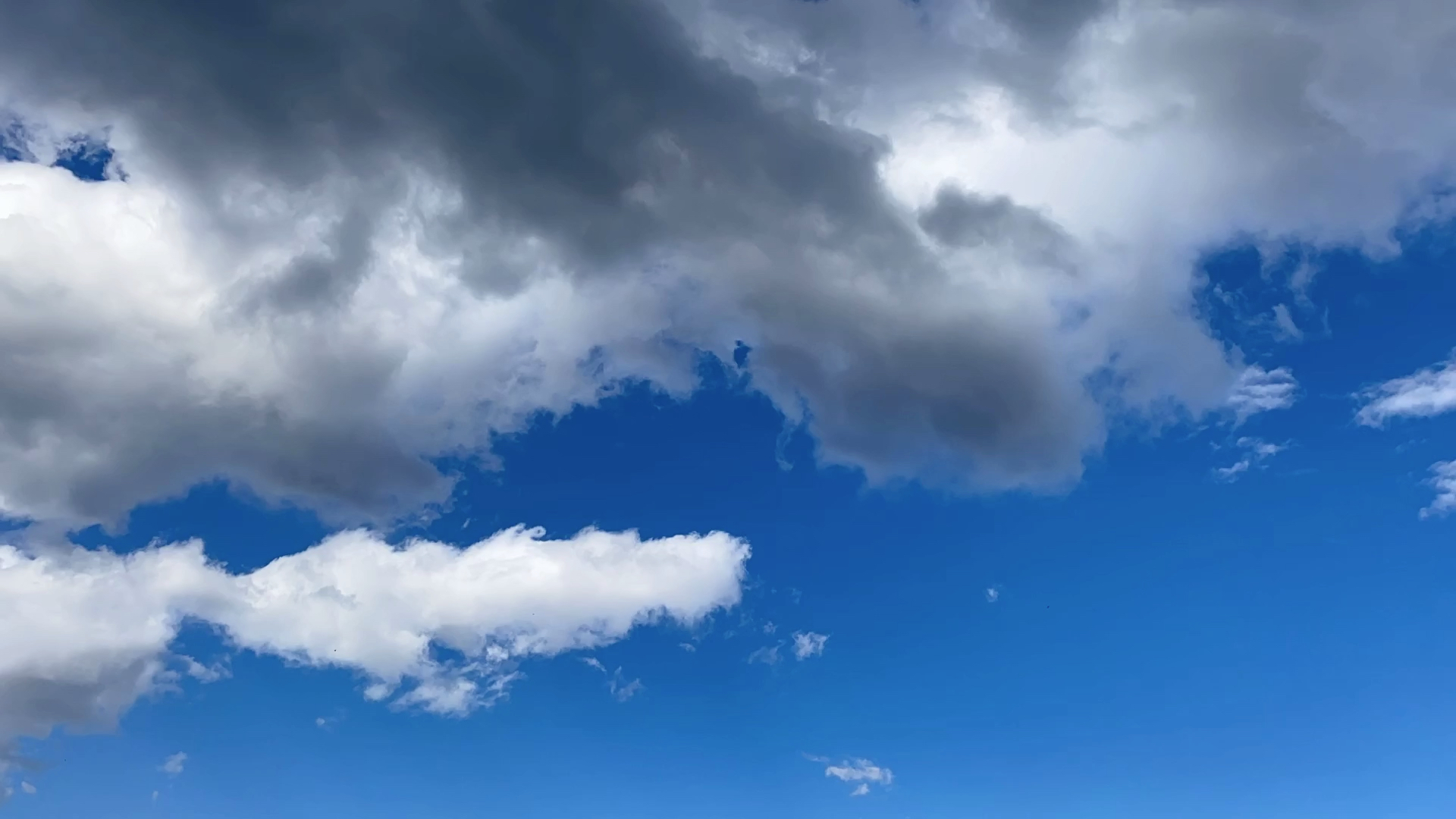 这是大理天空的原图视频苍穹纯净如海洋