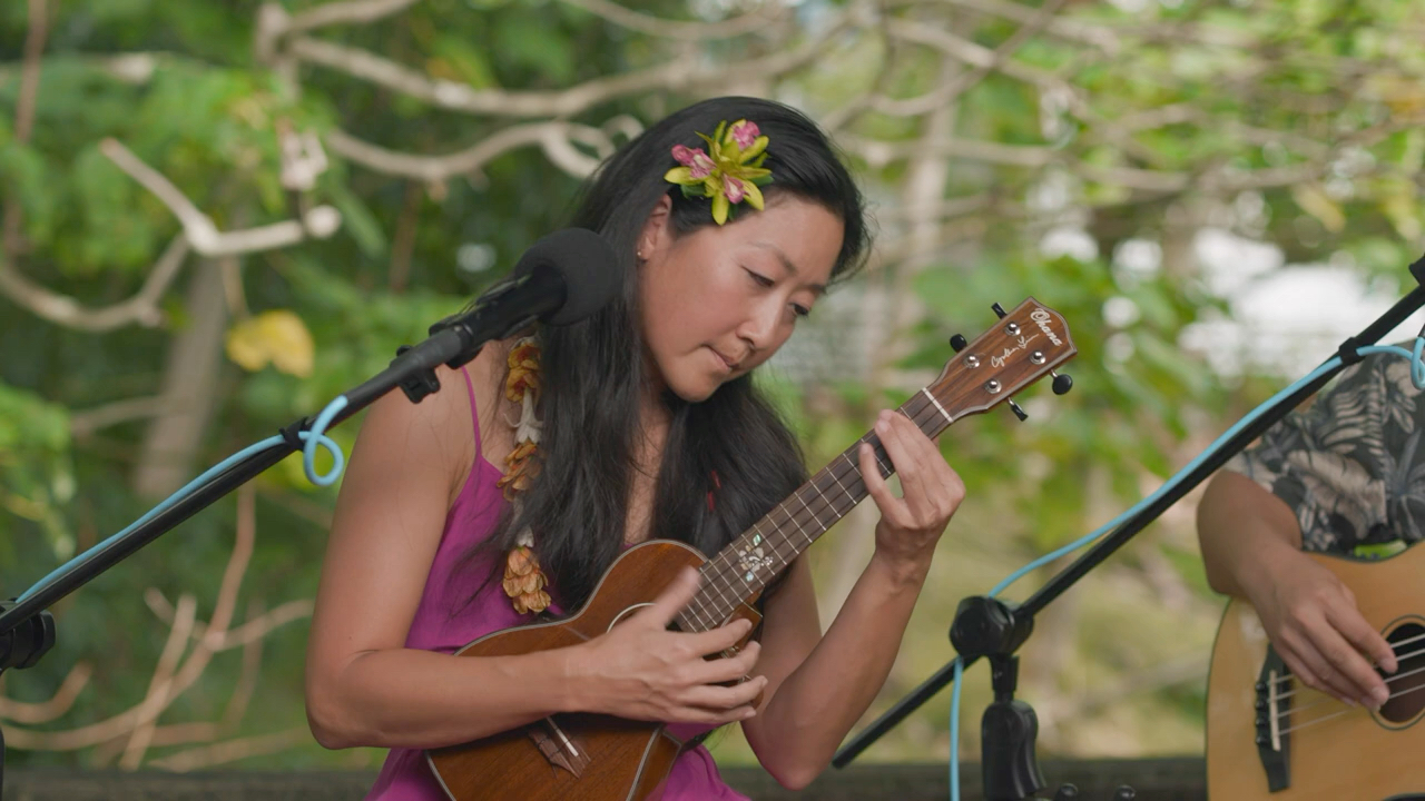 [图]Craig & Sarah's Backyard Concert #6 U3 (Cynthia Lin, Abe Lagrimas Jr., Ukulenny