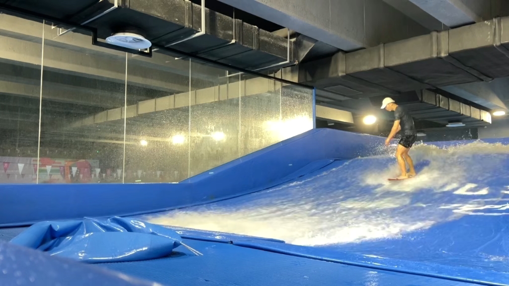 室内冲浪体验冲浪馆