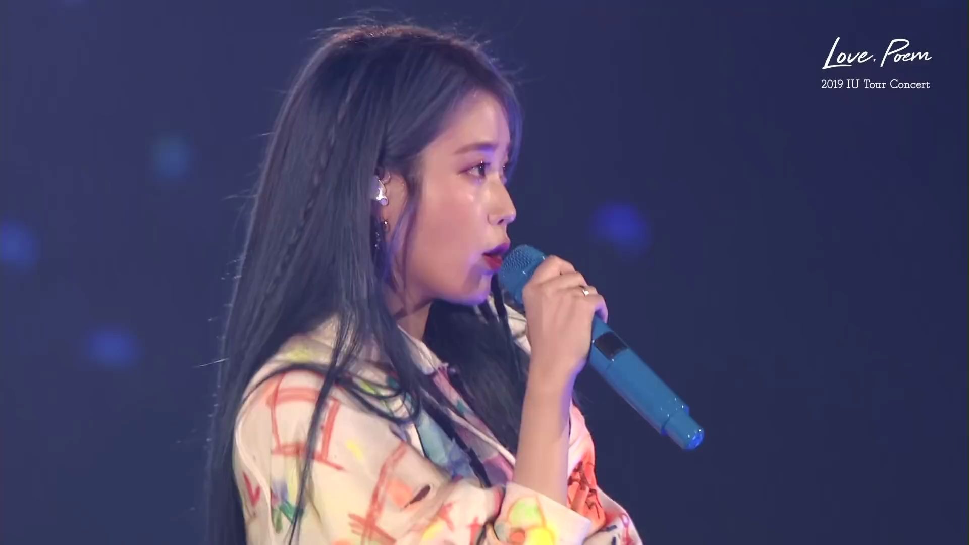 [iu] blueming live clip (2019 iu tour concert love, poem)