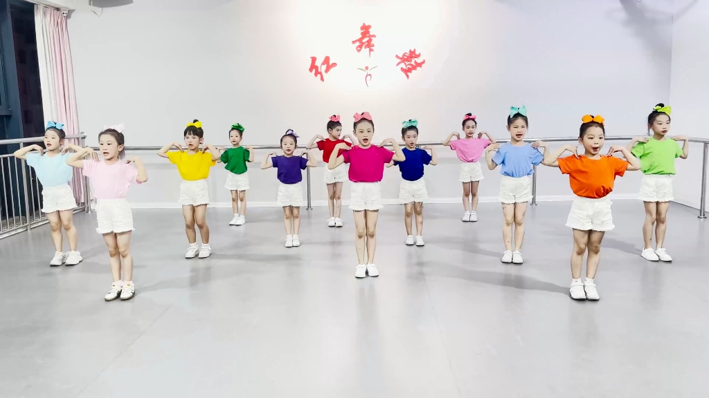 [图]幼儿园六一舞蹈《锄禾日当午》简单易学，动作好看歌曲好听，有完整版#幼儿园六一舞蹈#少儿舞蹈#幼儿舞蹈完整版#简单易学舞蹈#可爱女生舞蹈#幼师资源共享#幼师资源