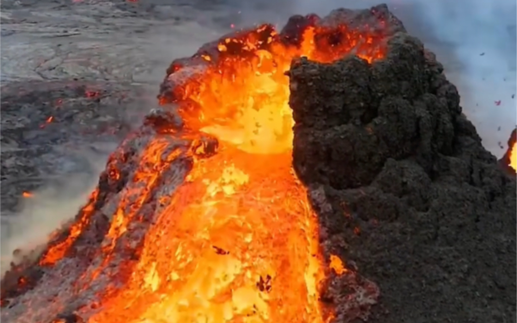 [图]火山爆发盘点，场面如此炸裂！