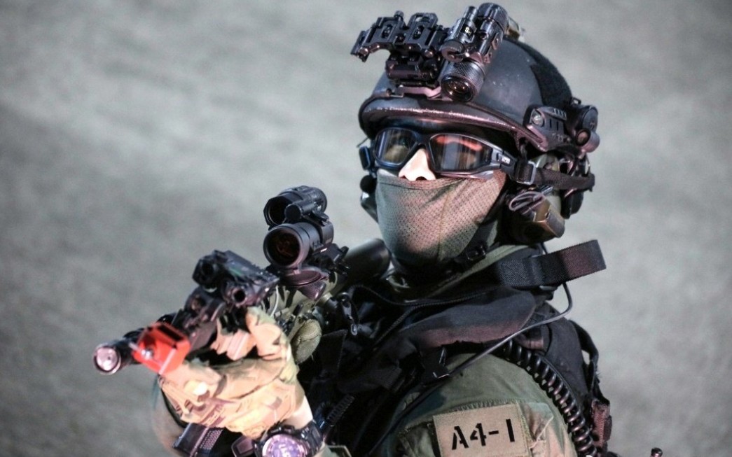 盘点部分香港电影里面的——特别任务连(俗称:飞虎队)(2)_哔哩哔哩