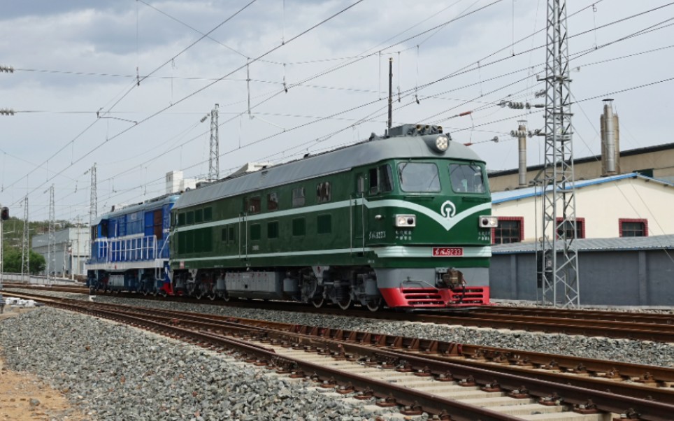 42068次df4b9233回送洛阳厂修完毕的df7-0202接近昌平北站