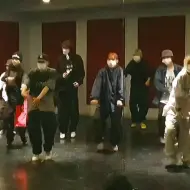 下载视频: 【HipHop】他教课和battle完全就不是同一回事！