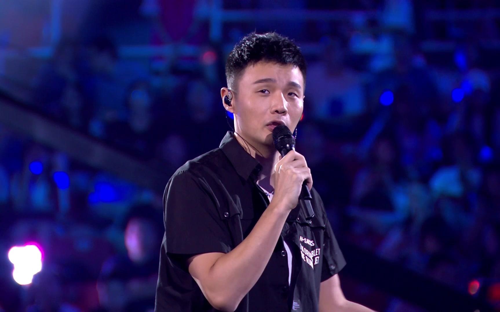 李白戒烟深情开场李荣浩献唱冠军杯总决赛