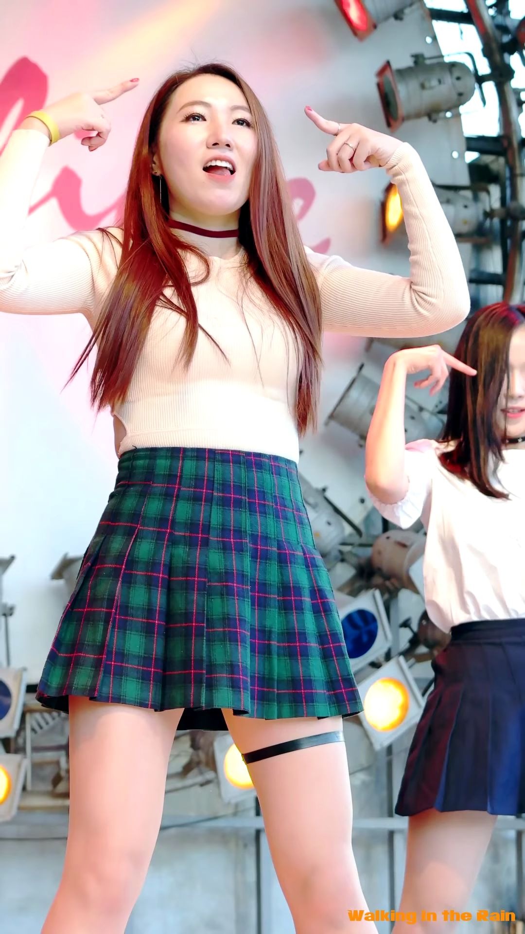 韩国女团现场热舞 (clawsome)(fancam)