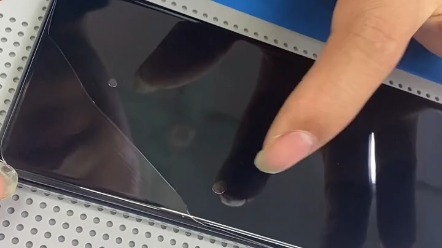 贴膜为什么有气泡(贴膜边缘气泡怎么排出)