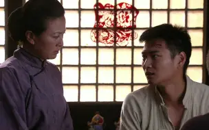 Video herunterladen: 2-2被爹娘骂，担心他