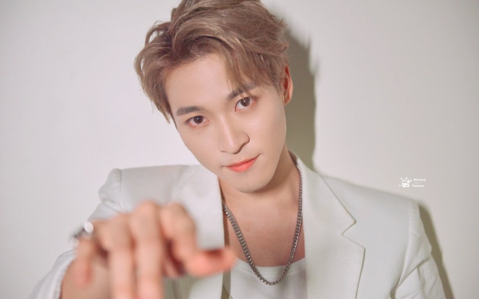 一周年了赞多joker直拍