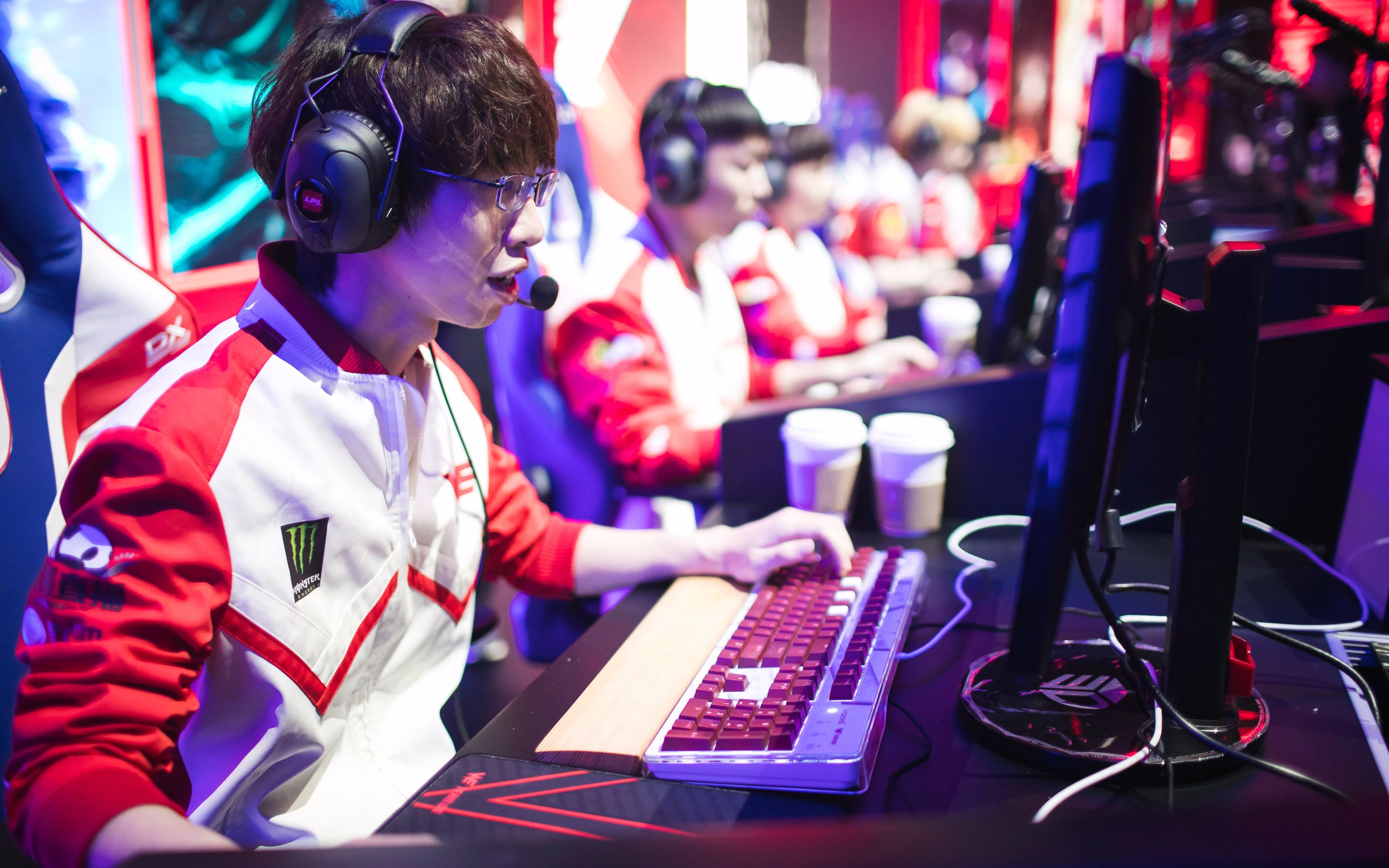 【we 957】180214腿哥直播