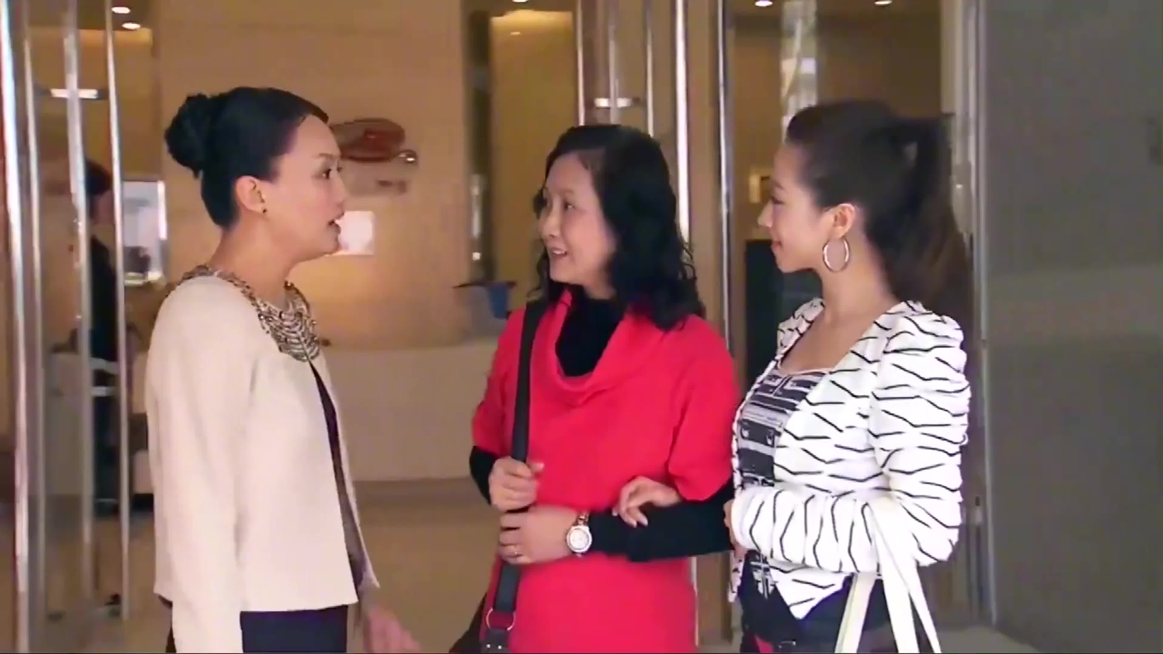 小夫妻时代:丈母娘看不上穷女婿,街上遇见朋友,才知女婿多厉害
