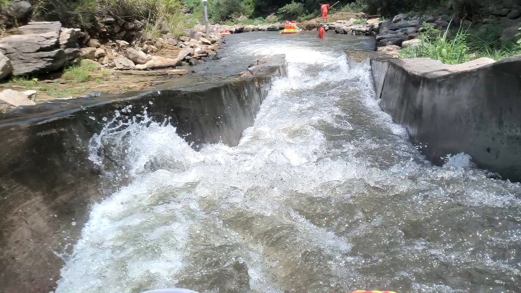 霍山大峡谷漂流一日游