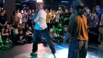 Download Video: 炸翻全场！Luenmo(win)Vs Snaki【Natural Reaction7广州总决赛】Hiphop1V1 8进4强