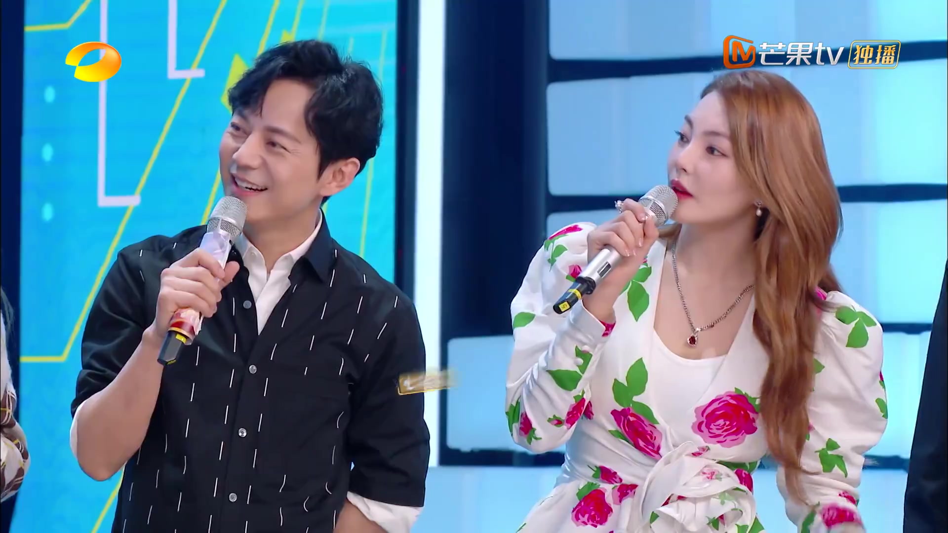 龚俊在张雨绮的广告里当过群演