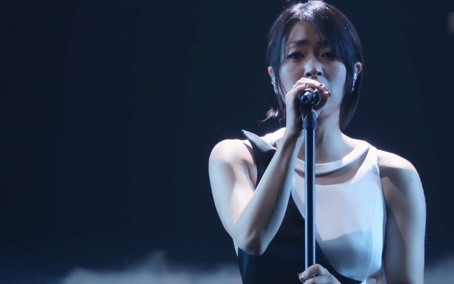 [图][HDTV] 宇多田光 「First Love」 Hikaru Utada Laughter in the Dark Tour 2018