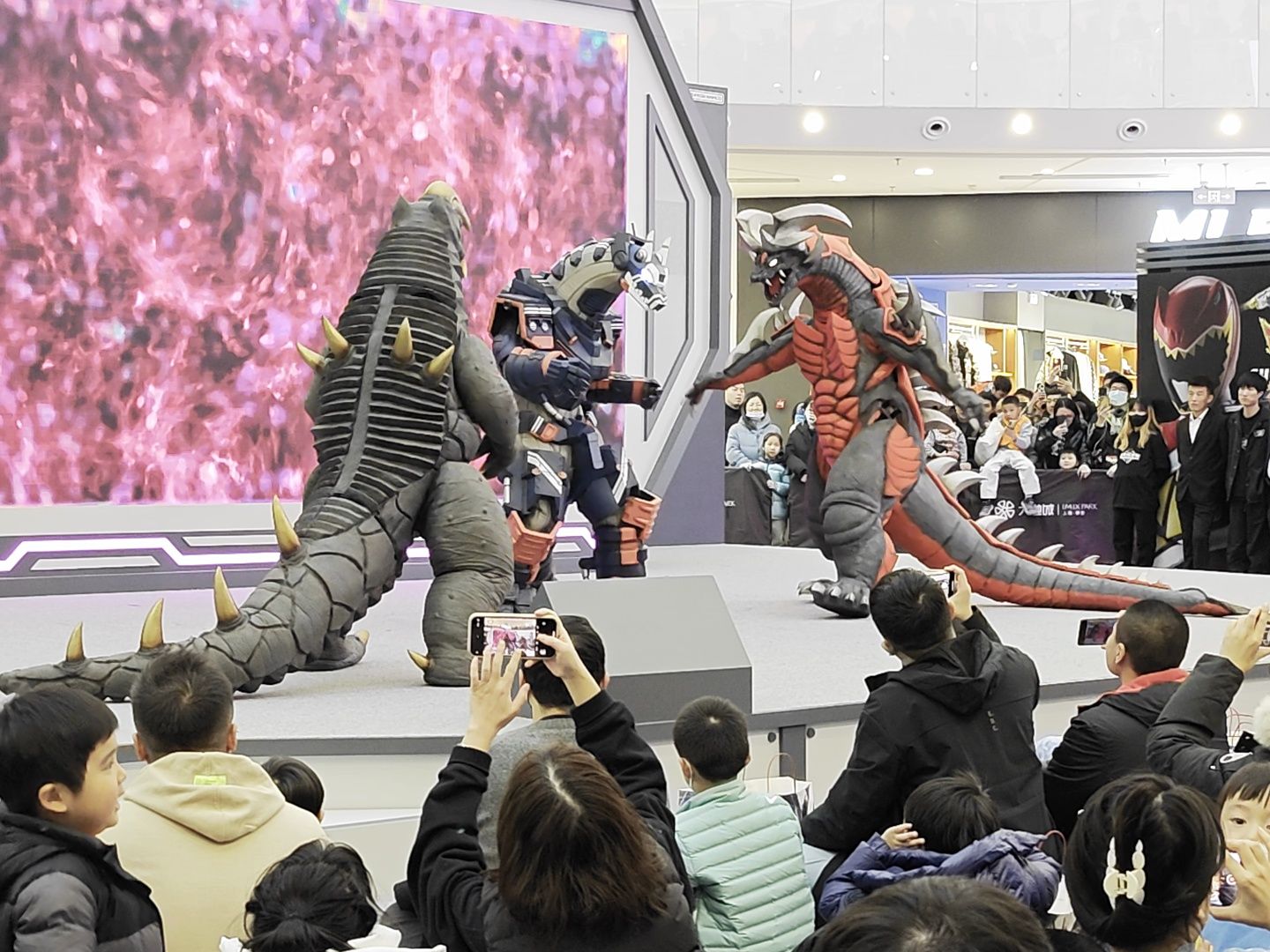 上海魂展 阿斯加隆布莱泽奥特曼vs布莱克王赫尔贝洛斯奥特黑暗杀手 上