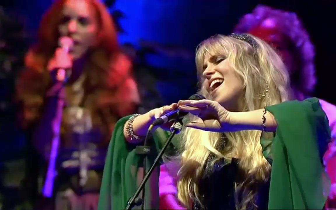 [图]Blackmore's Night - Diamonds and Rust (Paris 2006 现场版) 中英字幕