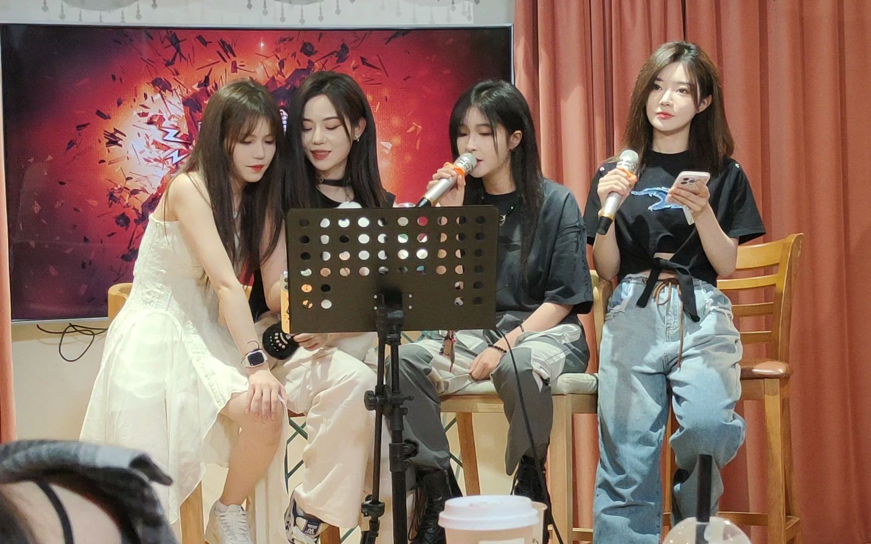 老废物乐园《火红的萨日朗》