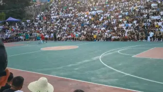 在这球场看球我都不敢上厕所