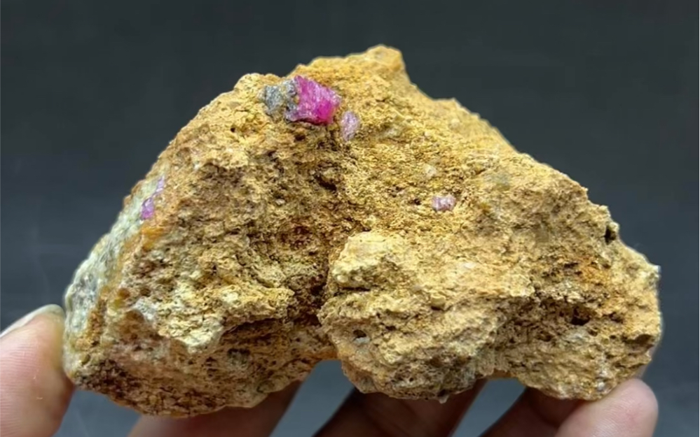 红宝石 9.3cm 云南元江