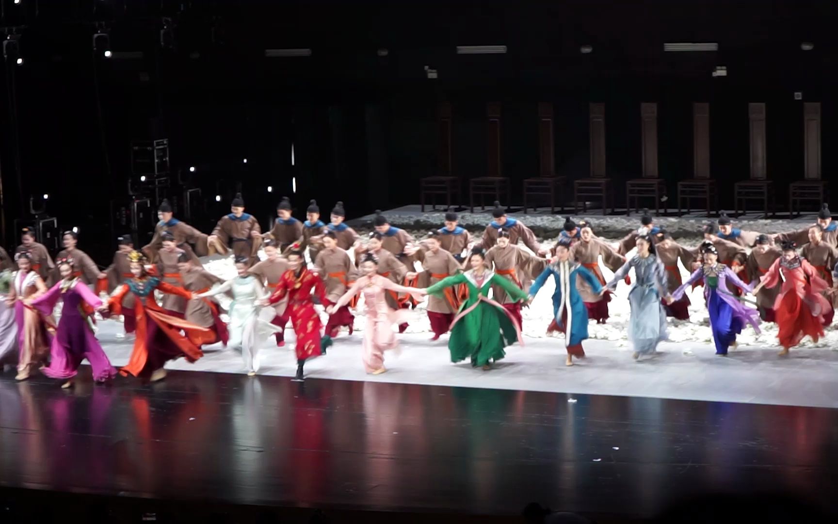原创民族舞剧《红楼梦》将在广州上演 舞者演绎十二金钗_南方网
