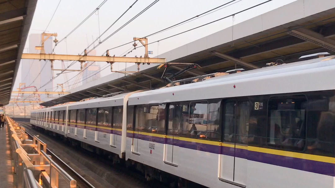 3号线石龙路站随拍