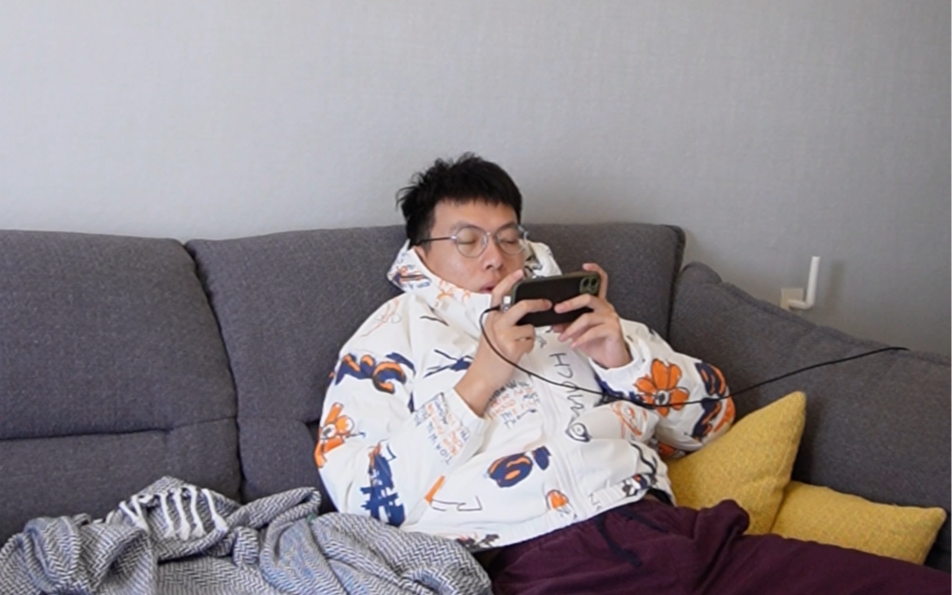 当前单身大龄男青年挺尸的一个周末