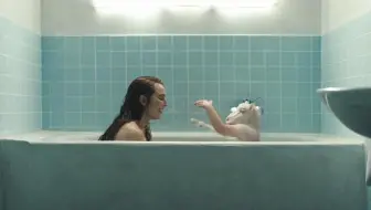 女人把羊崽当儿子养，不料羊崽有个半羊人老爹，酿成大祸！电影