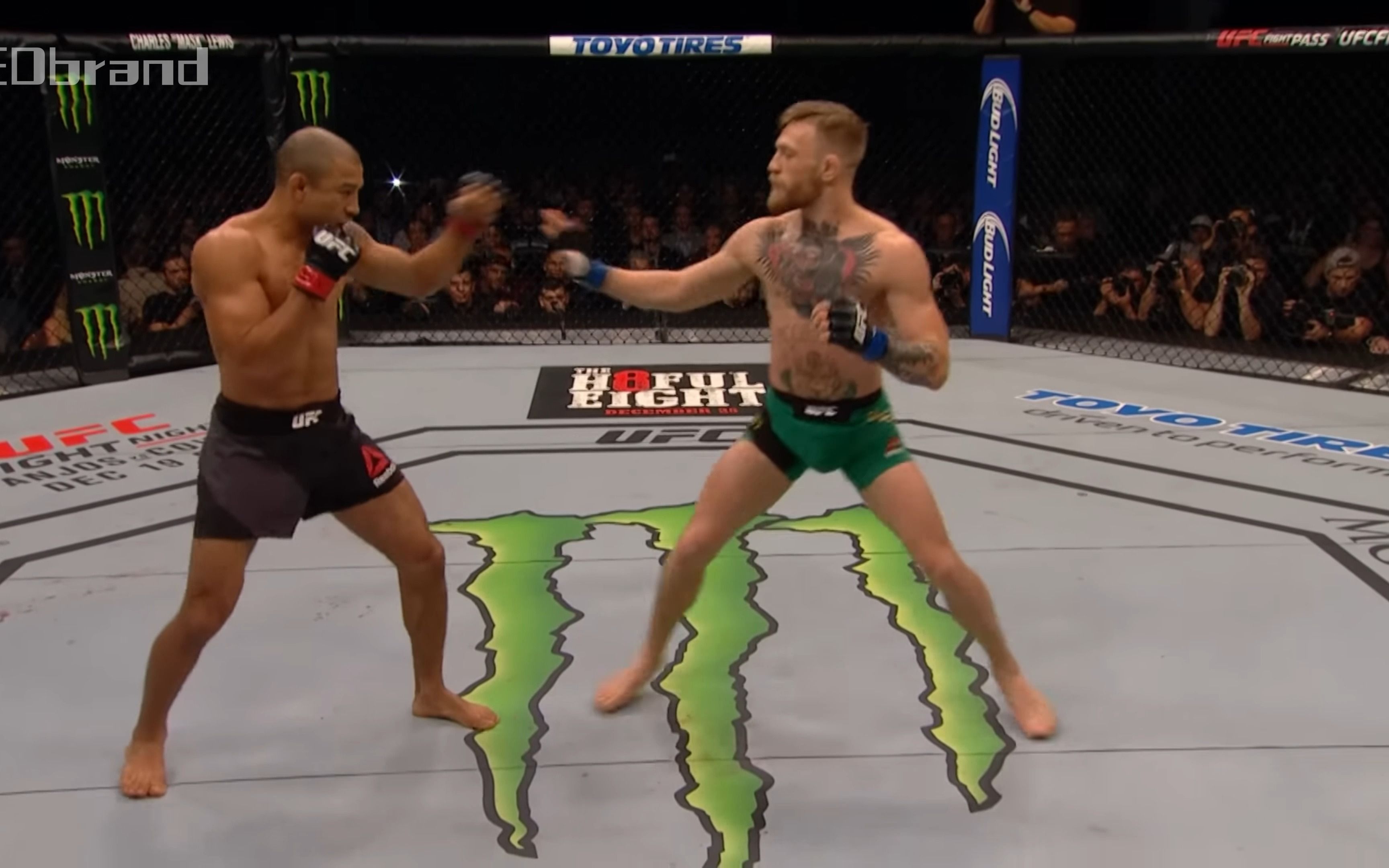 ufc:史上闪电终结时刻,康纳13秒ko一战成名