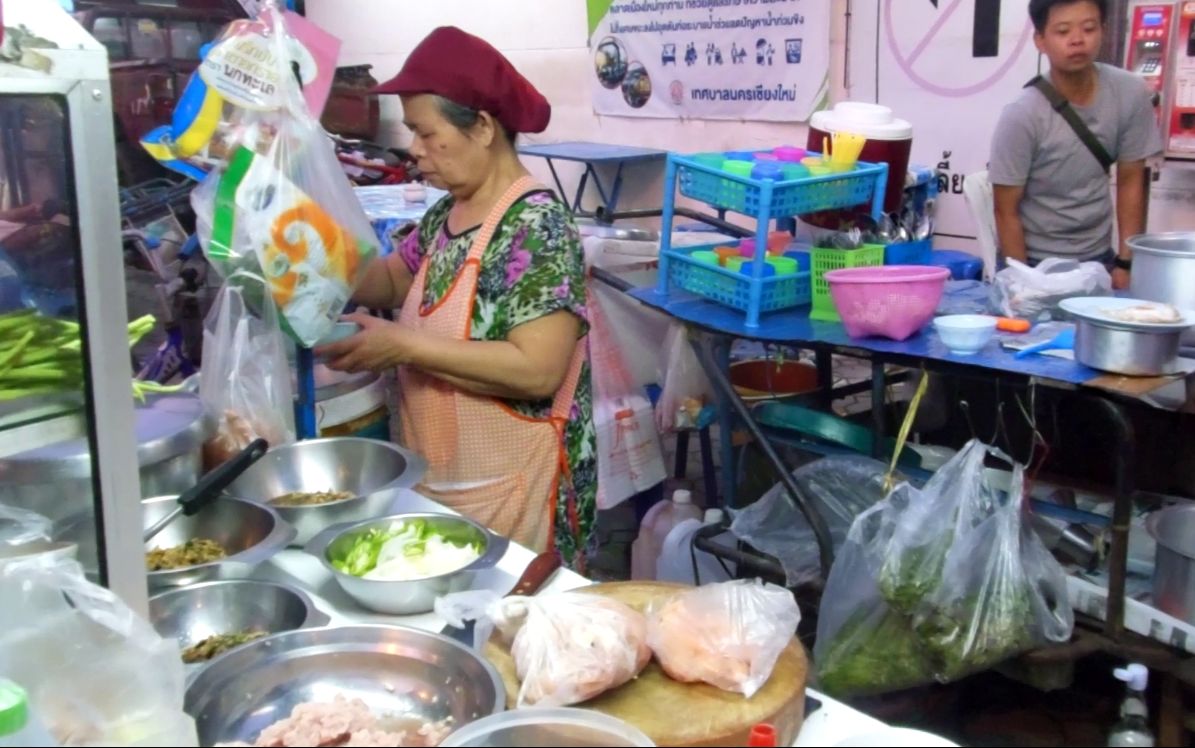 泰国美食之黯然销魂鸡肉蛋炒饭哔哩哔哩bilibili