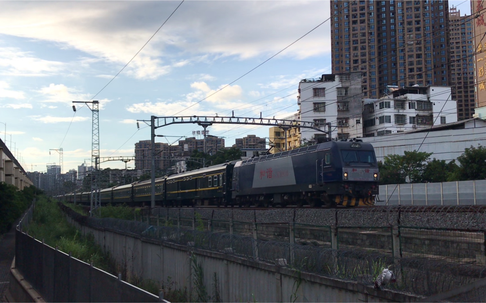 宁局邕段hxd3c 0930牵引k142通过_哔哩哔哩 (゜-゜)つロ 干杯~-bili