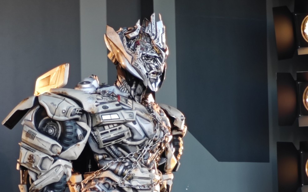 威震天互动 北京环球影城 小米13pro长焦