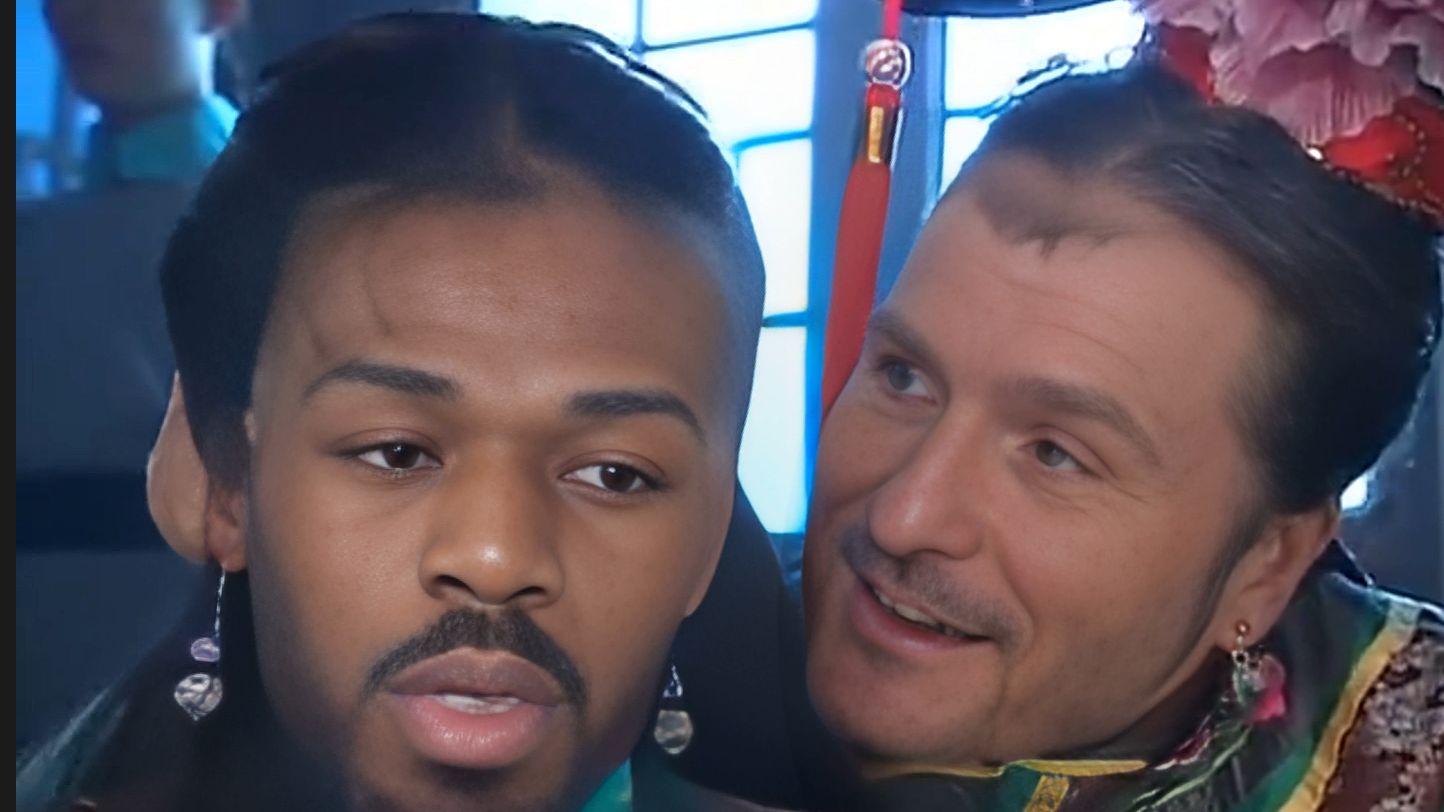 米欧奇强制给骨头琼斯抽血药检!《还药格格》第十四集