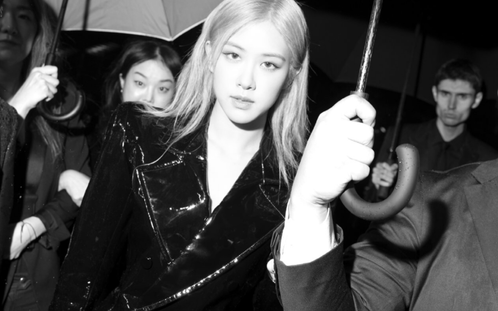 【rosé】和澳洲名媛朴彩英一起看圣罗兰saint laurent大秀_哔哩哔哩