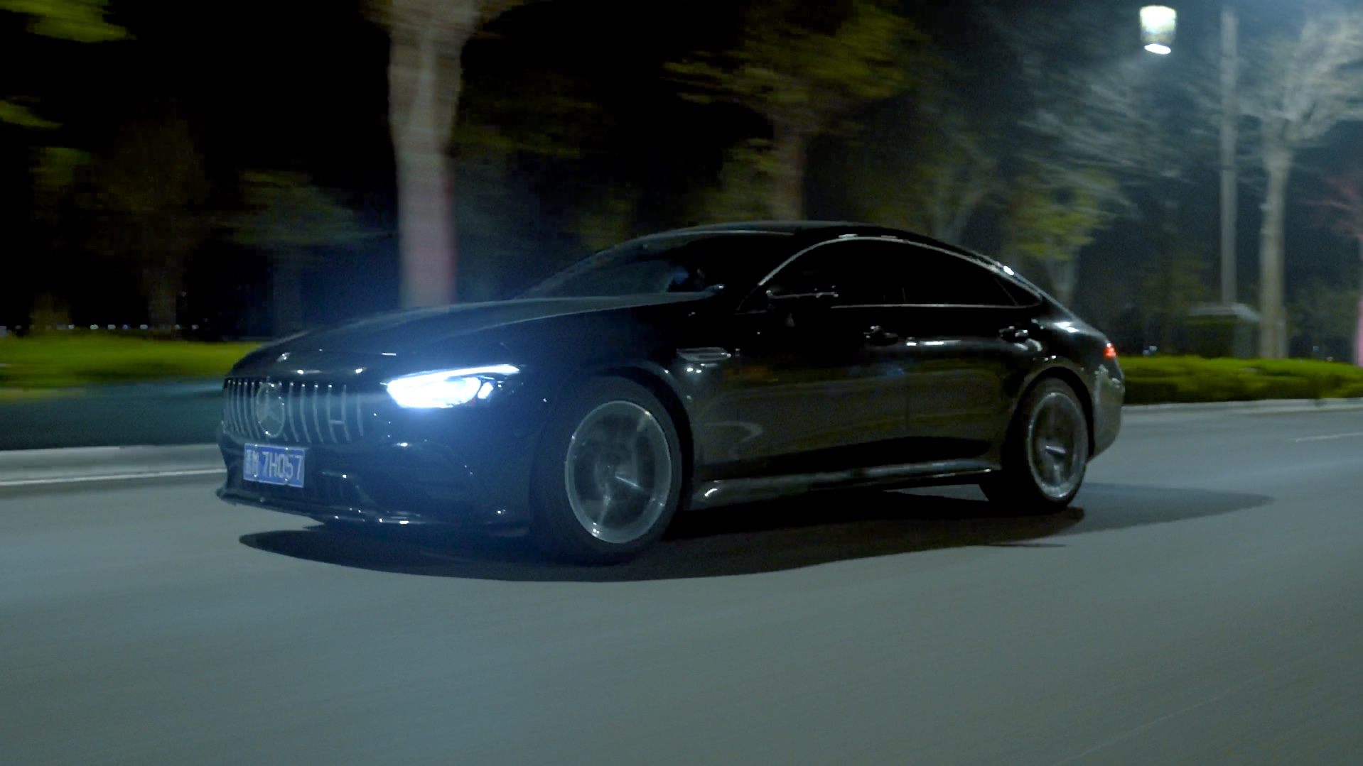 汽车拍摄 黑夜里的奔驰gt