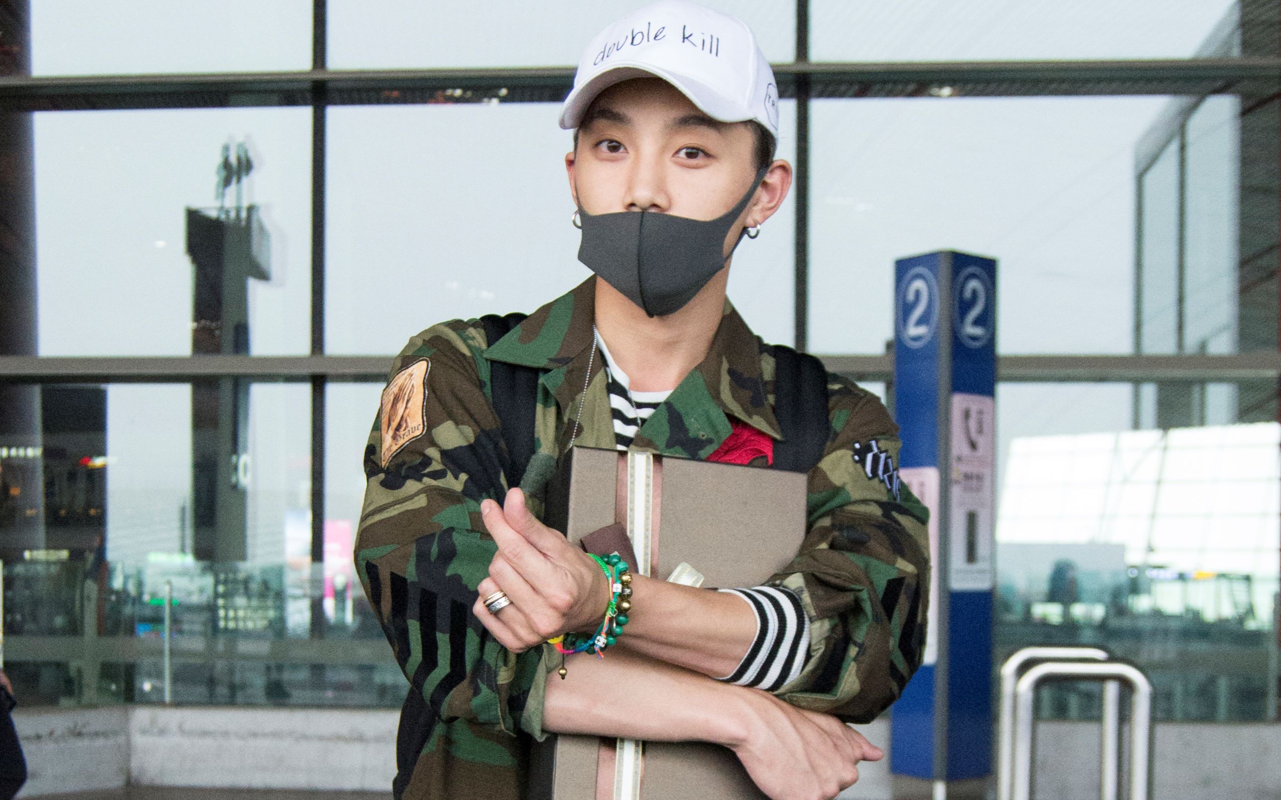 【范世錡】20160707北京接机 faceu恶搞的照片_明星