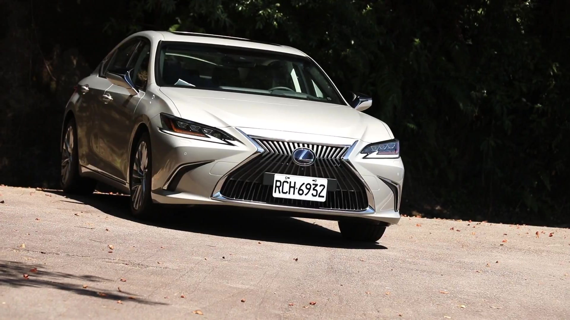 雷克萨斯 Lexus ES 300h 油电版哔哩哔哩bilibili