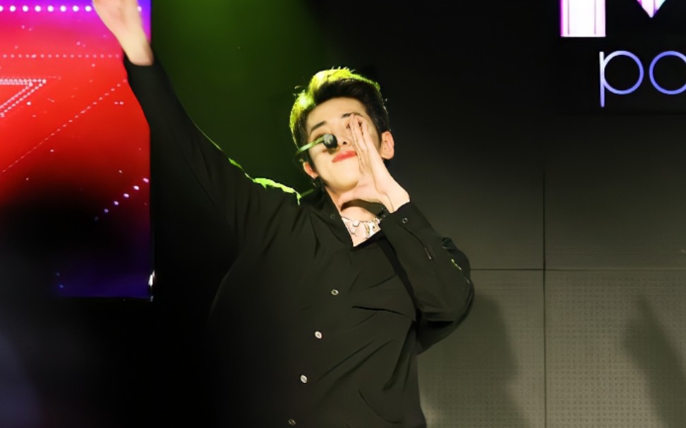 朴宰燦|明明梳着大背头 怎么能笑得这么甜呢